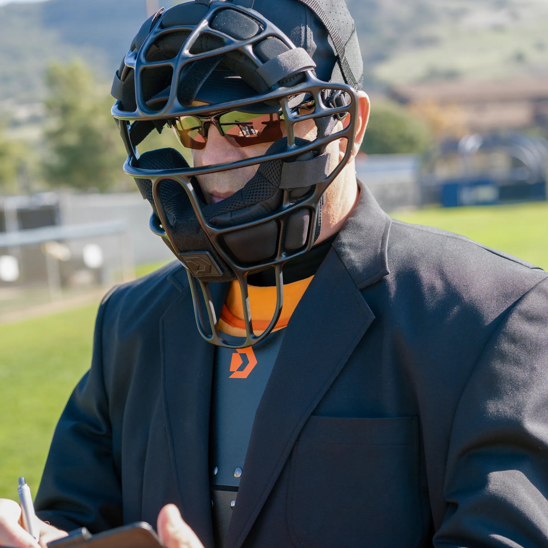 Mirage 12 XCG Matte Black Umpire Mask + D3O® Shear3 Pads